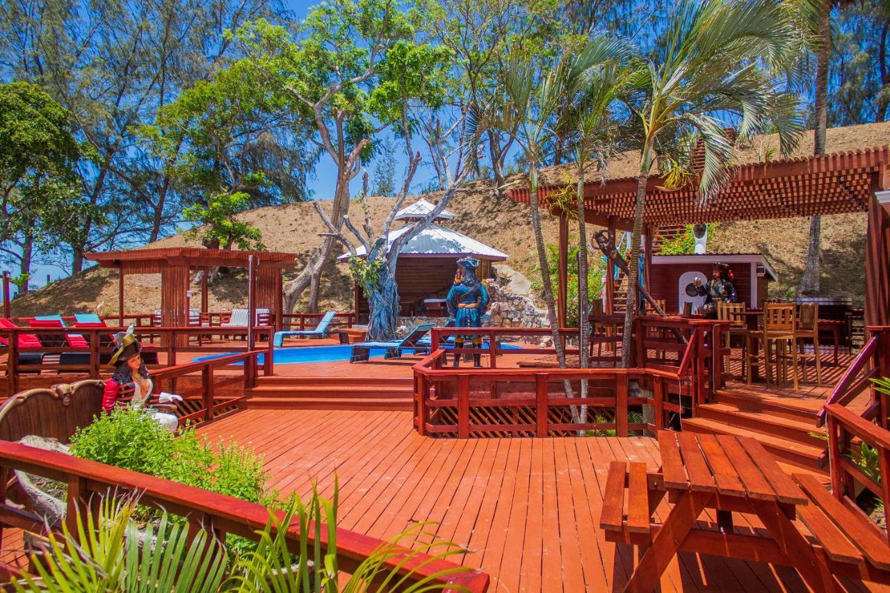 Hotel And Dive Center Roatan Yacht Club French Harbour Zewnętrze zdjęcie