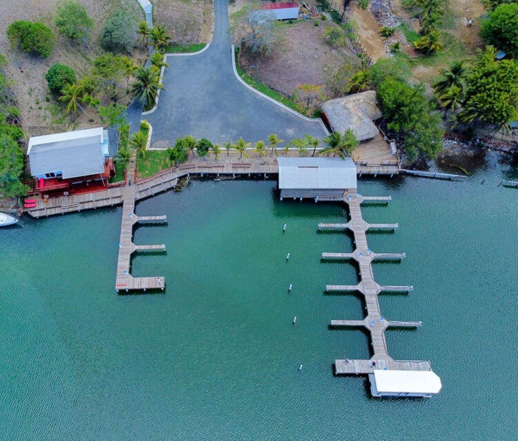 Hotel And Dive Center Roatan Yacht Club French Harbour Zewnętrze zdjęcie